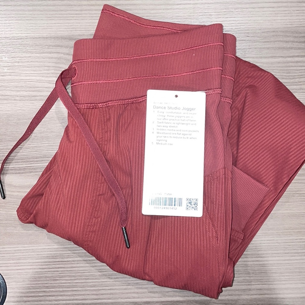 Lululemon Dance Studio Joggers NWT